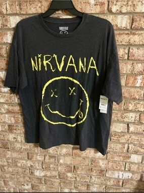 NIRVANA Black Unisex Size Large Short Sleeve Tee with Yellow Smiley Graphic